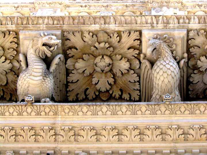 Un particolare della facciata della Basilica di S. Croce di Lecce 